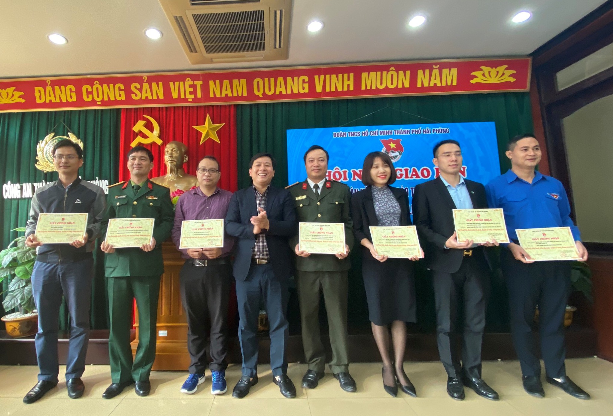 Giao ban công tác Đoàn và phong trào thanh niên khối Công nhân viên chức - Lực lượng vũ trang thành phố năm 2020